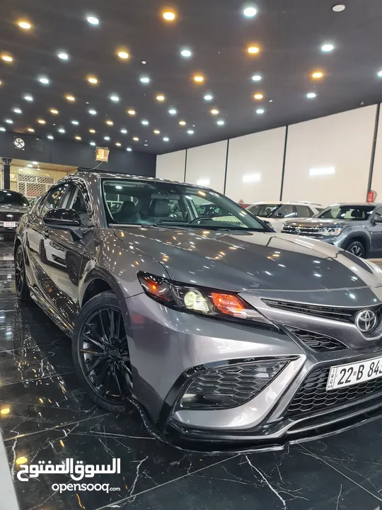 Toyota Camry SE 2021