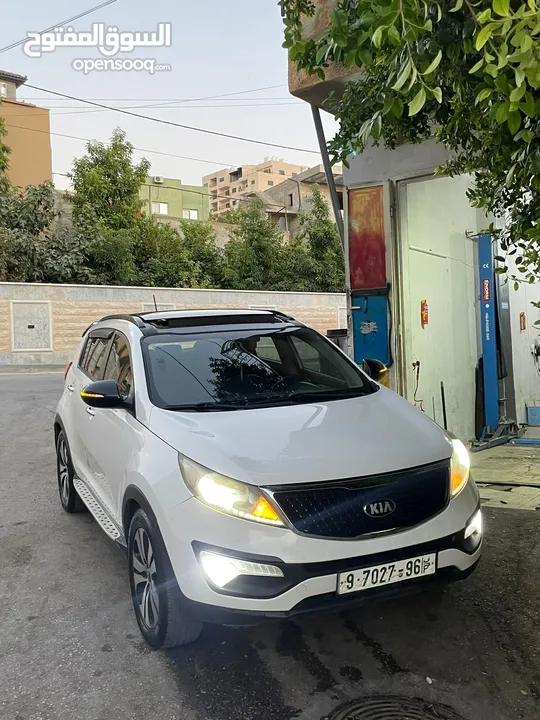 سبورتاج فل الفل فتحه بانورما كل السقف ضواو ليدات قدام ورا  كراسي جلد  صيانه دوريه