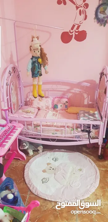 سرير أطفال كالجديد لما يستخدم