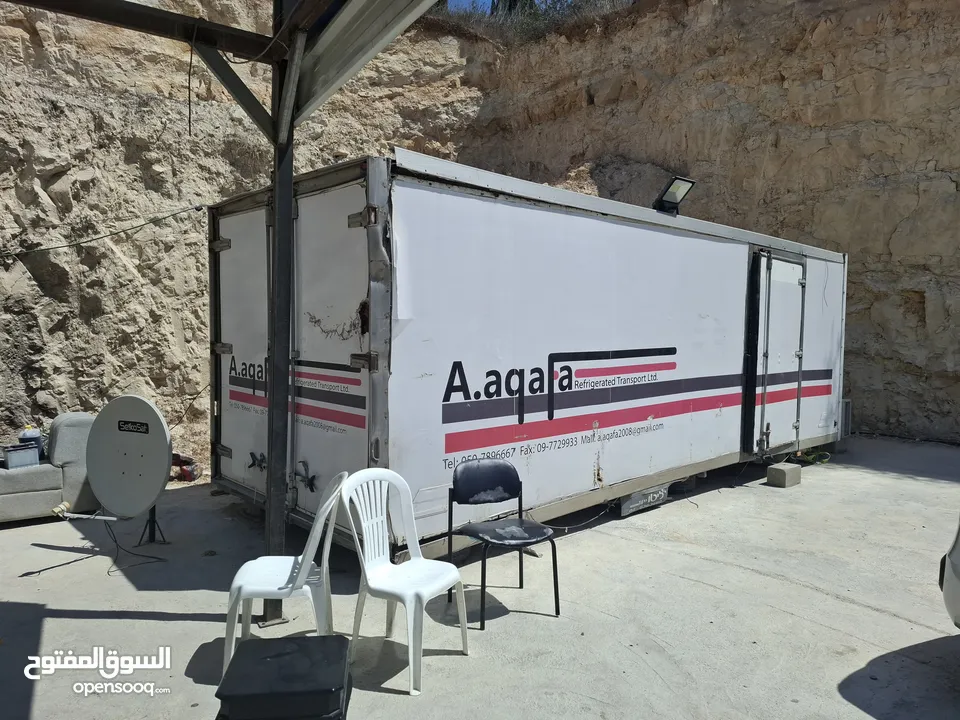 كونتينر.   معزول