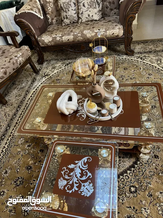 طقم طاولات وسط زجاج