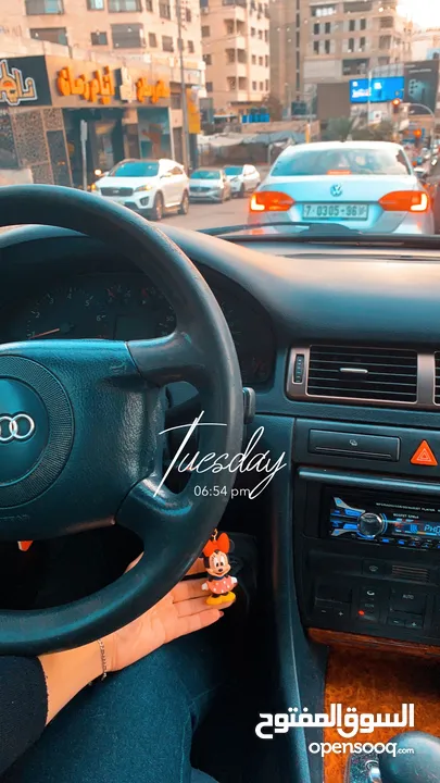 Audi A6 2001 مستعمله بحالة جيدة من يدّ بنت ،،، لونها كحلي غامق ،،، بسعر مغري جداً،،