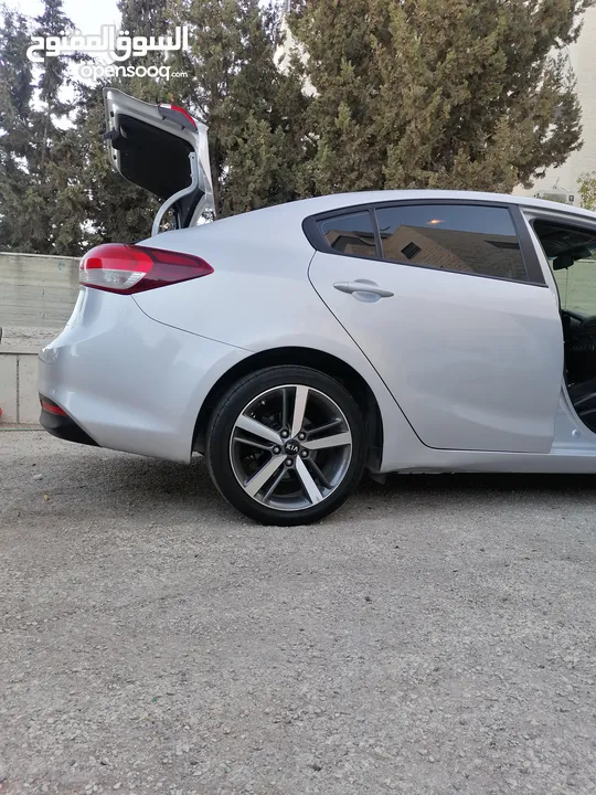 كيا K3 / ماتور 1600 / ديزل اقتصاديه الأكثر طلبا / موديل 2017 /اصل كوري