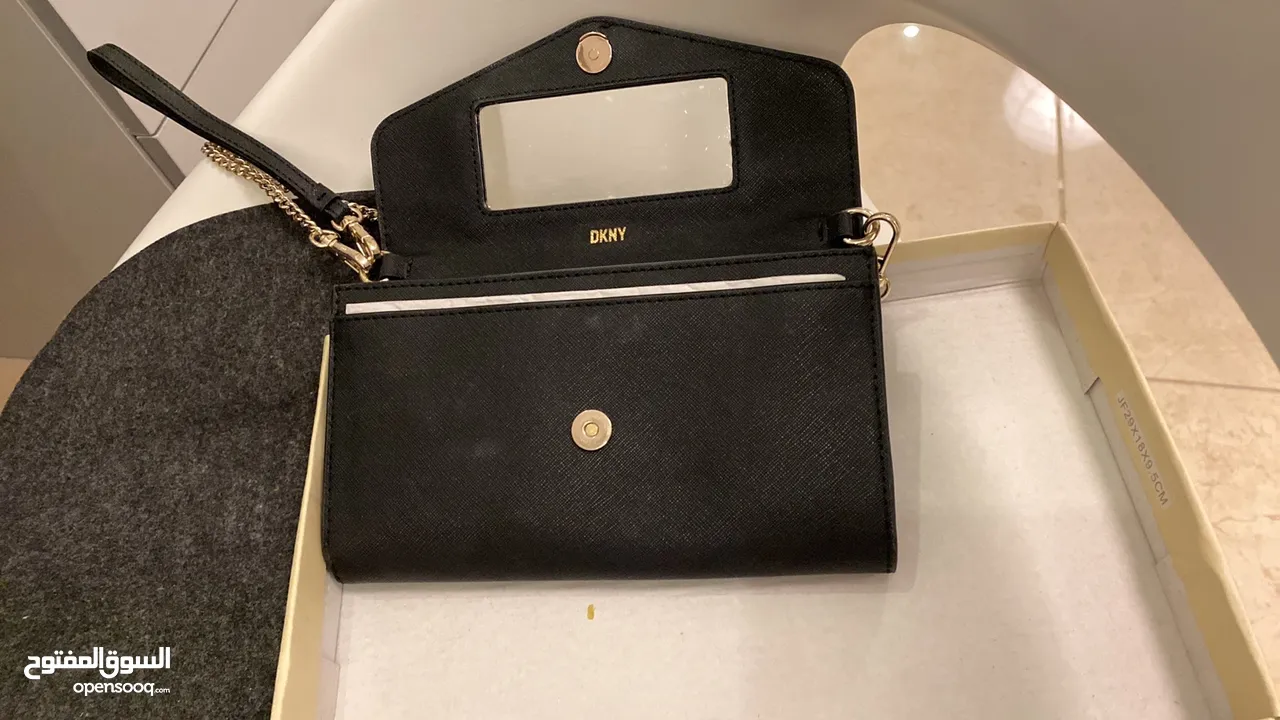 شنط DKNYاصليه للبيع وشنطه COACH للبيع