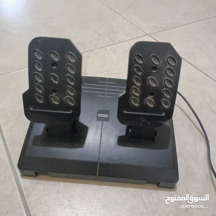 سترينج بلايستيشن اصلي من شركة بلايستيشن مستعمل بحالة الوكاله تم استعماله مرتين فقط يشتغل على ps4 ps3