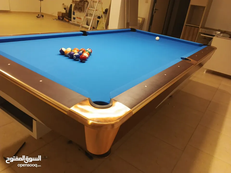 خدمة تنجيد فرش طاولات البلياردو والسنوكر بأفضل انواع القماش أعلى صنف دقه في العمل عاليه،فك نقل تركيب