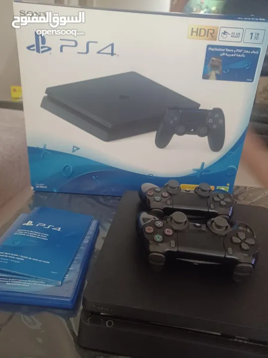 ps4 slim 2 controllers 1tb