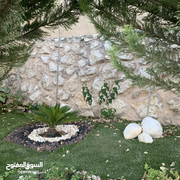 مزرعة فخمة خاصة مع فيلا دوبلكس للبيع في أرقى مناطق السلط ام جوزه ، إطلالات ساحرة وخلابة