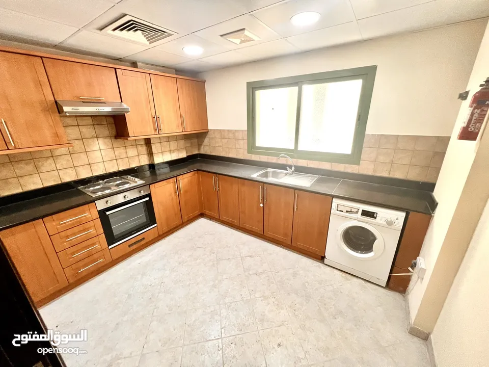 For rent in Juffair 3 bedrooms apartment  للإيجار في الجفير شقه مفروشه 3 غرف