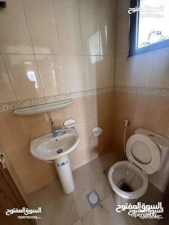 شقه للبيع الثالثة طابق اول هندسي شارع ألرئيسي