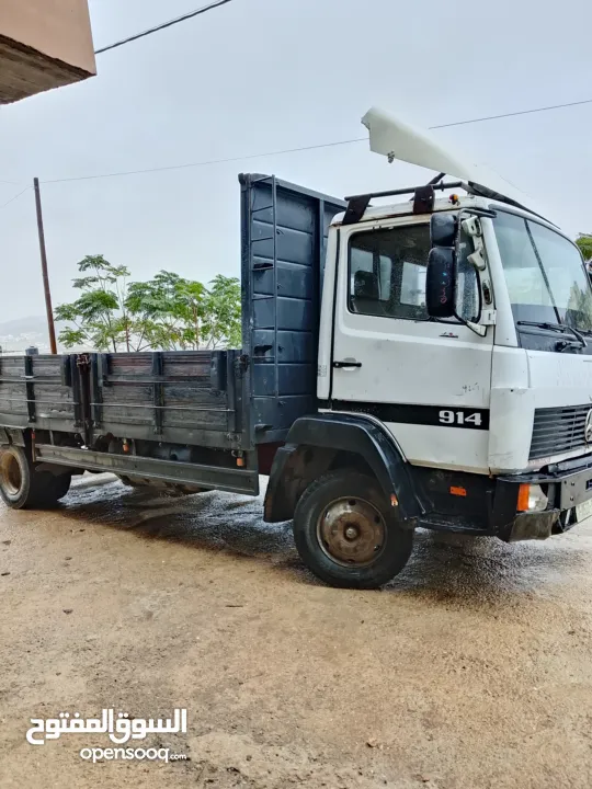 سياره بصلاه عنبي مش ناقصه برغي