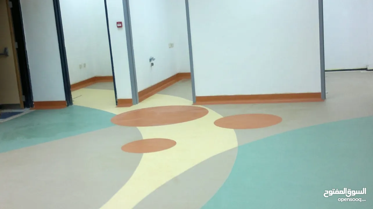 ارضيات . PVC . رولات وشرحات . فينيل للمستشفيات والحضانات والنوادي الرياضية  وروضات مصانع مراكز إعاقة