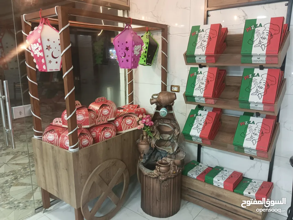 عدة محل حلويات كاملة للبيع بسعر مغري