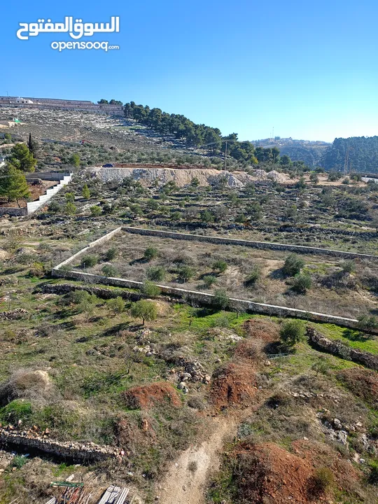 ارض للاجار في بيت اولا على الشارع الرئيسي