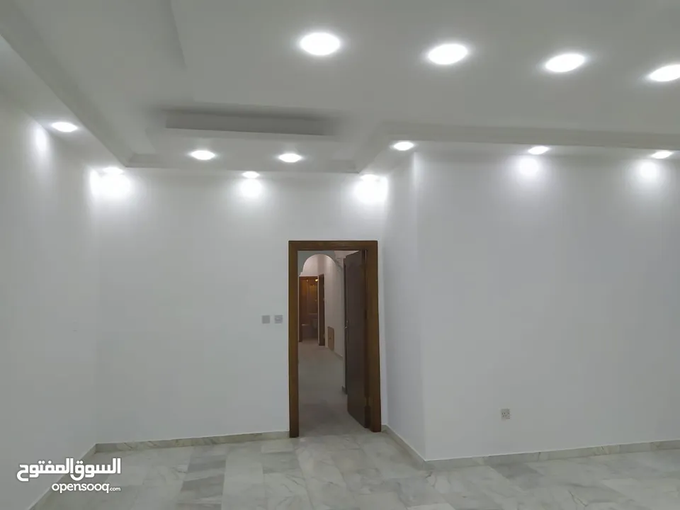 شقة أرضية للبيع بداعي السفر