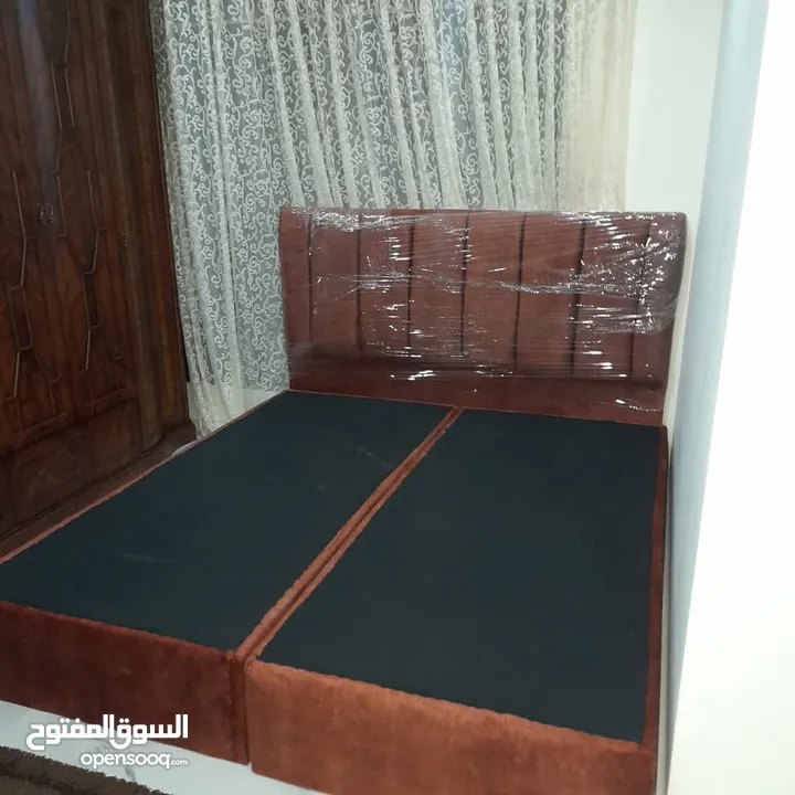 بوكسات تخت مجوز ومفرد ومفرد ونص حسب الطلب