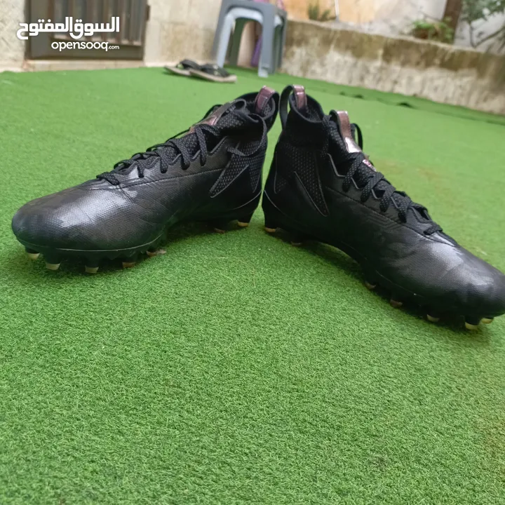 أحذية كرة القدم اصلية نمرة  48 للبيع