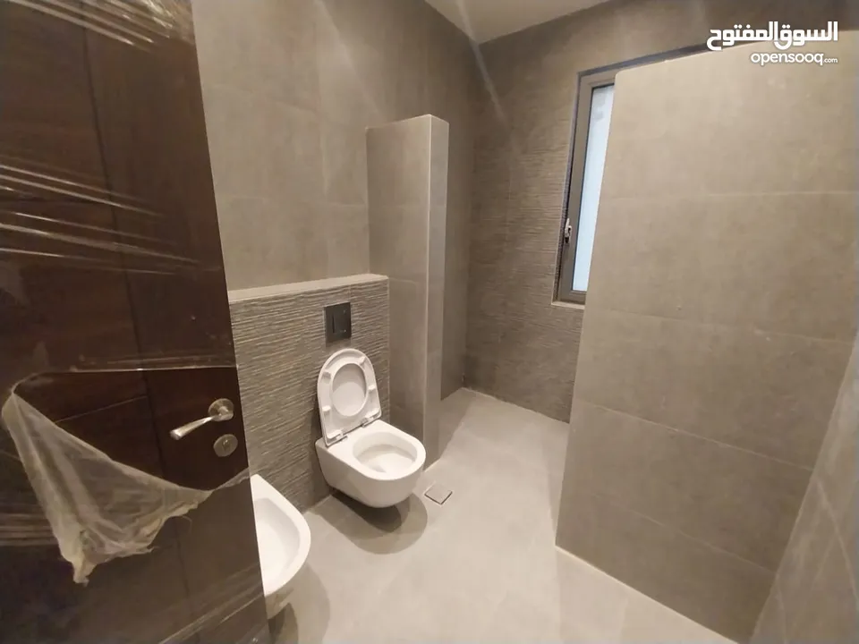 شقة غير مفروشة للبيع في دابوق ( Property ID : 38592 )