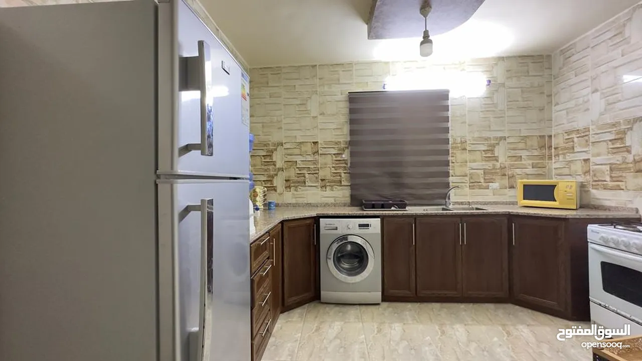 شقة جديدة مفروشة للايجار دوار صحارى من المالك