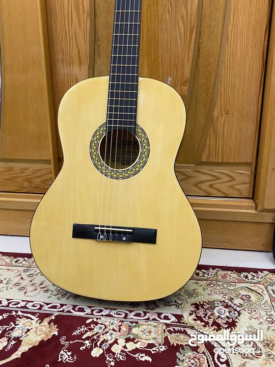 جيتار استعمال بسيط للبيع guitar for sale classical