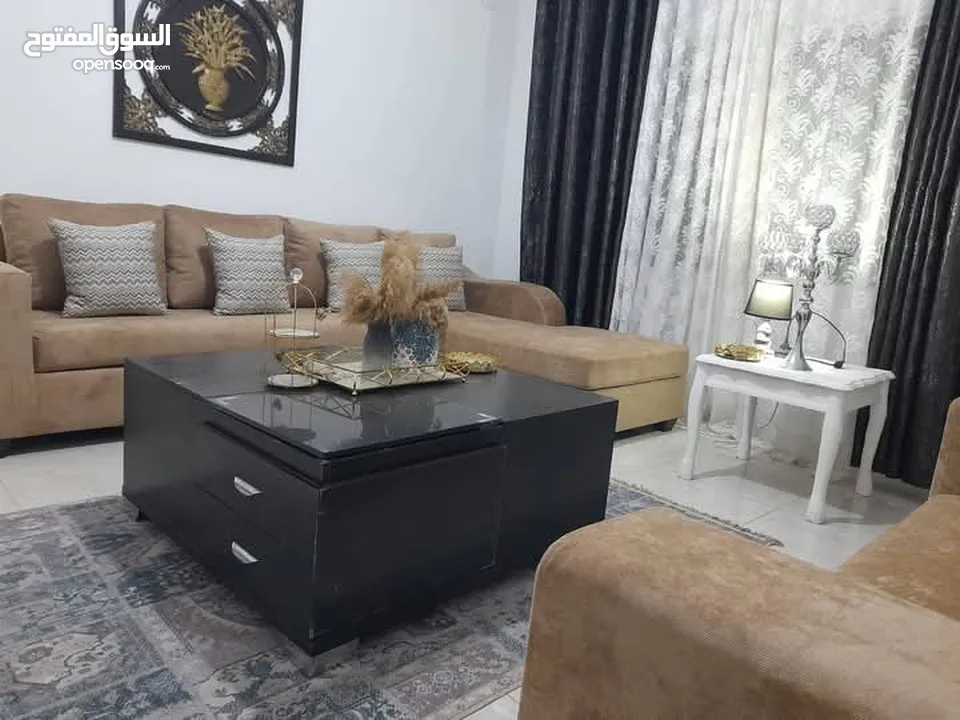 أطقم كنب وكورنرات خشب سويد ثقيل جدا اسفنج دانلوب والضهر هولو طبي الارضيات كوشوك