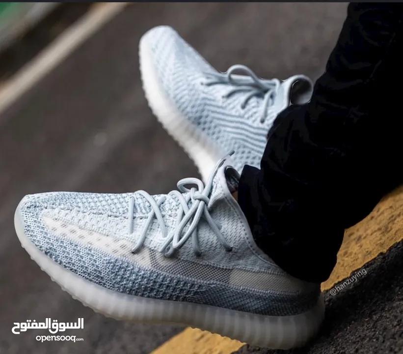 Yeezy Cloud-white 350v2 Size: 42 3/4 EUR Used condition / Authentic / Bought on release date