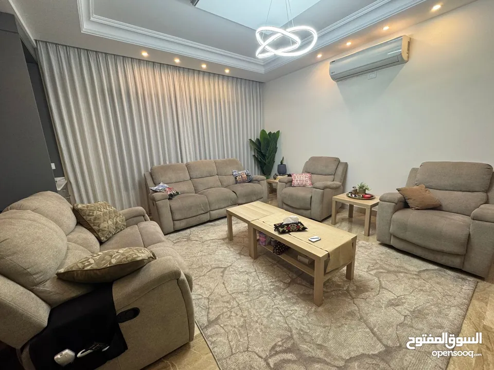 طقم كنب 7 مقاعد ركلاينر أمريكي