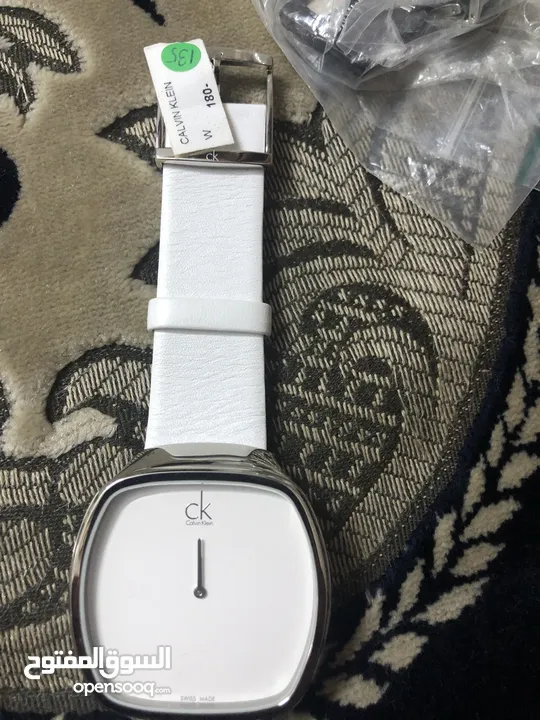 ساعات واكسسورات