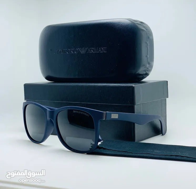 نظارات شمسية مع بوكس اسود متوفر