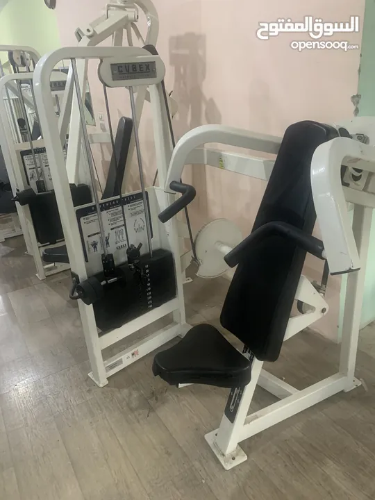 نادي بناء أجسام ولياقة بدنية للبيع