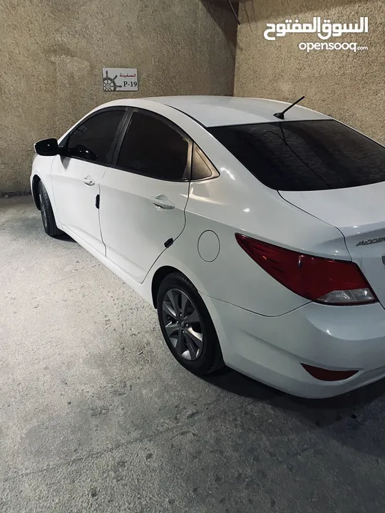 اكسنت 2018 للبيع