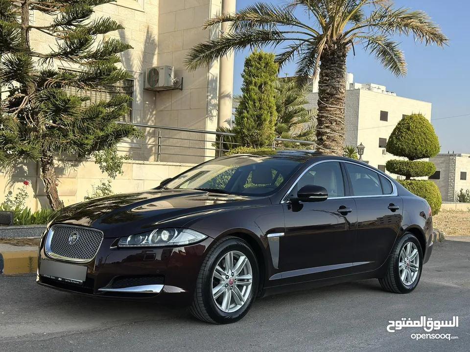 JAGUAR XF 2013 Full loaded (مخزنة) وارد الوكالة وصيانة الوكالة قاطعة مسافة 40 الف كم