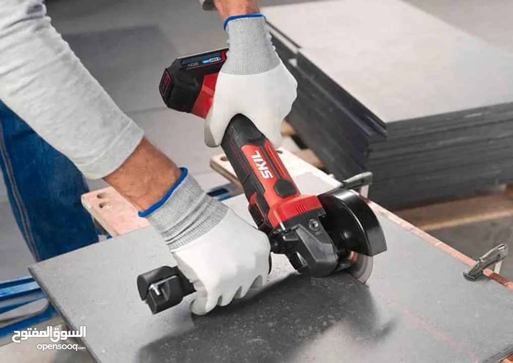 صنفرة زاوية لاسلكية SKIL 20V مع بداية ناعمة 115 مم (4.5 بوصة)