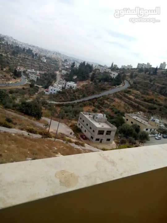 بيت سوبر ديلوكس مستقل للبيع اربع واجهات حجر عمر البناء 3 سنوات اطلاله بانوراميه جميله جدا