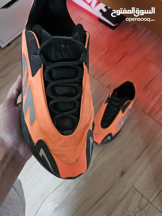 Adidas Yeezy 700 MNVN Orange Size(US):9