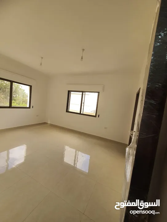عماره جديده/4 شقق طابقيه للبيع