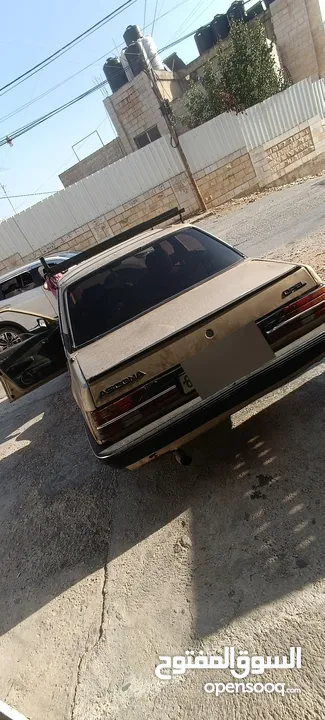 اوبل اسكونا موديل 84 لون ذهبي