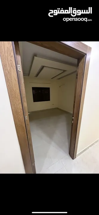 شقة جديدة غير مسكونة للبيع في طبربور مع مكيفات جداد و مطبخ راكب