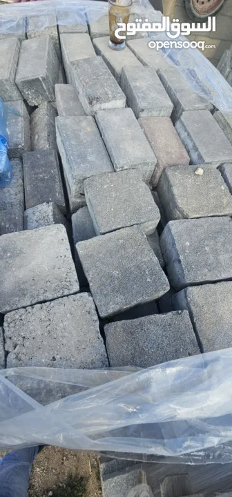 معدات للبيع