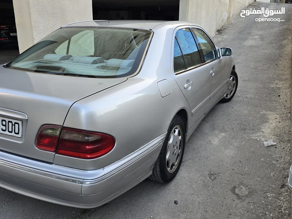 مرسيدس E200 Elegance للبيع موديل 2000 نظيفة