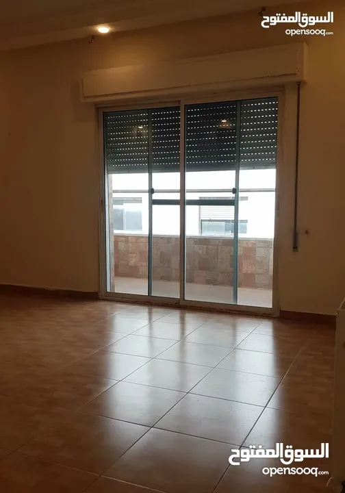 شقة مميزة - دير غبار - 3نوم 2ماستر - 220م - قرب الخدمات العامة
