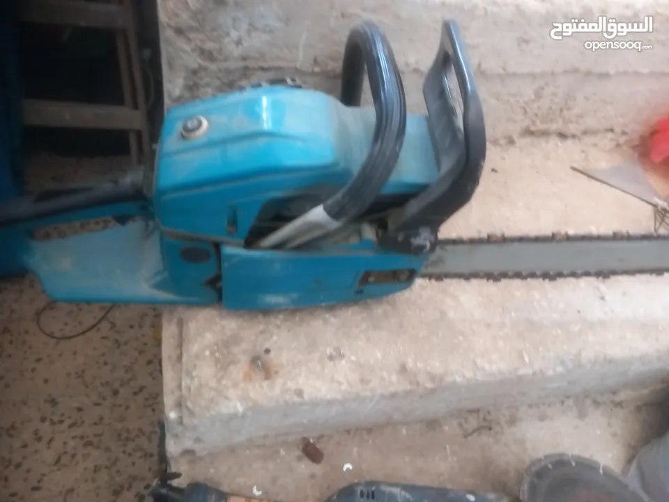 منشار حطب بنزين وصاروخ قص صناعي