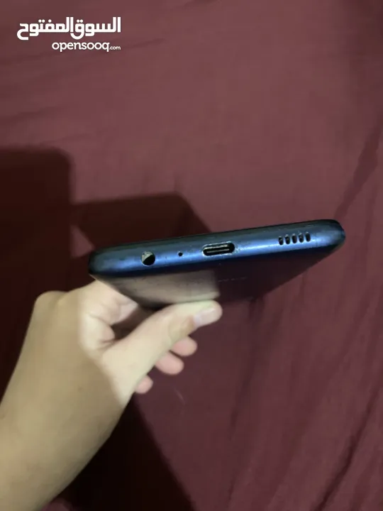 سامسونج A02sللبيع بسعر 100شيكل بحاجة لشاشه تغير التلفون جيد وعمر التلفون اقل من 3سنين الون ازرق على