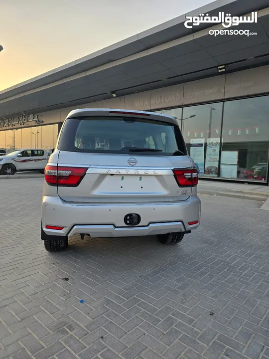 Nissan Patrol Le Platinum 2024 silver