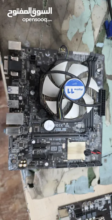 لوحتان ام من asus