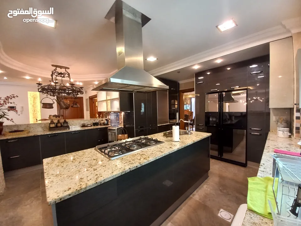 شقة مفروشة للإيجار 340م2 ( Property 18197 )-174847950