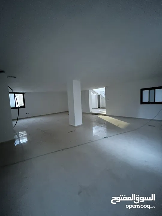 مكتب للبيع في وسط البلد