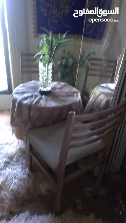 طاولة وسط كبيرها خشب بحالة الجديد فقط 40 دينار يابلاش