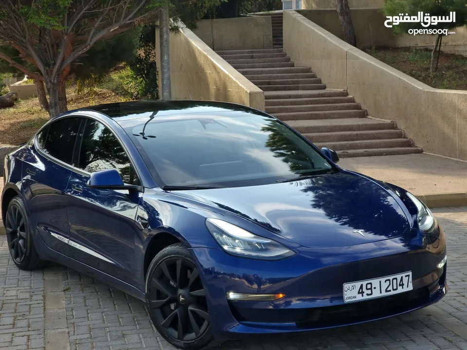 TESLA MODEL 3 2022 LONGRANGE DUALMOTOR   550KM بلشحنه الواحده