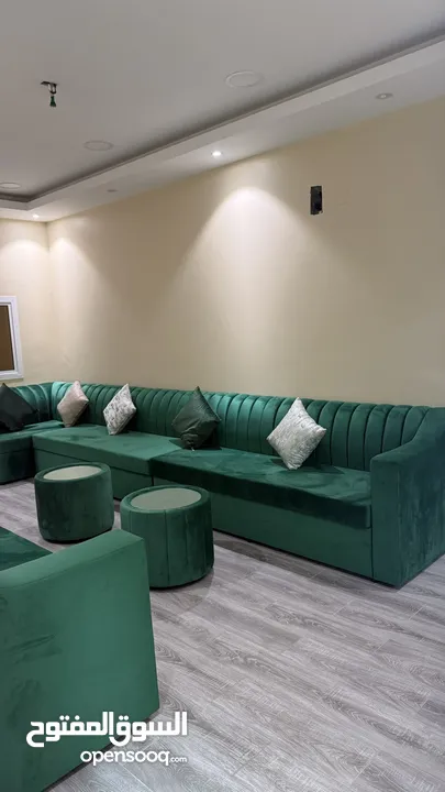 كنب جديد ونظيف جداً بيع